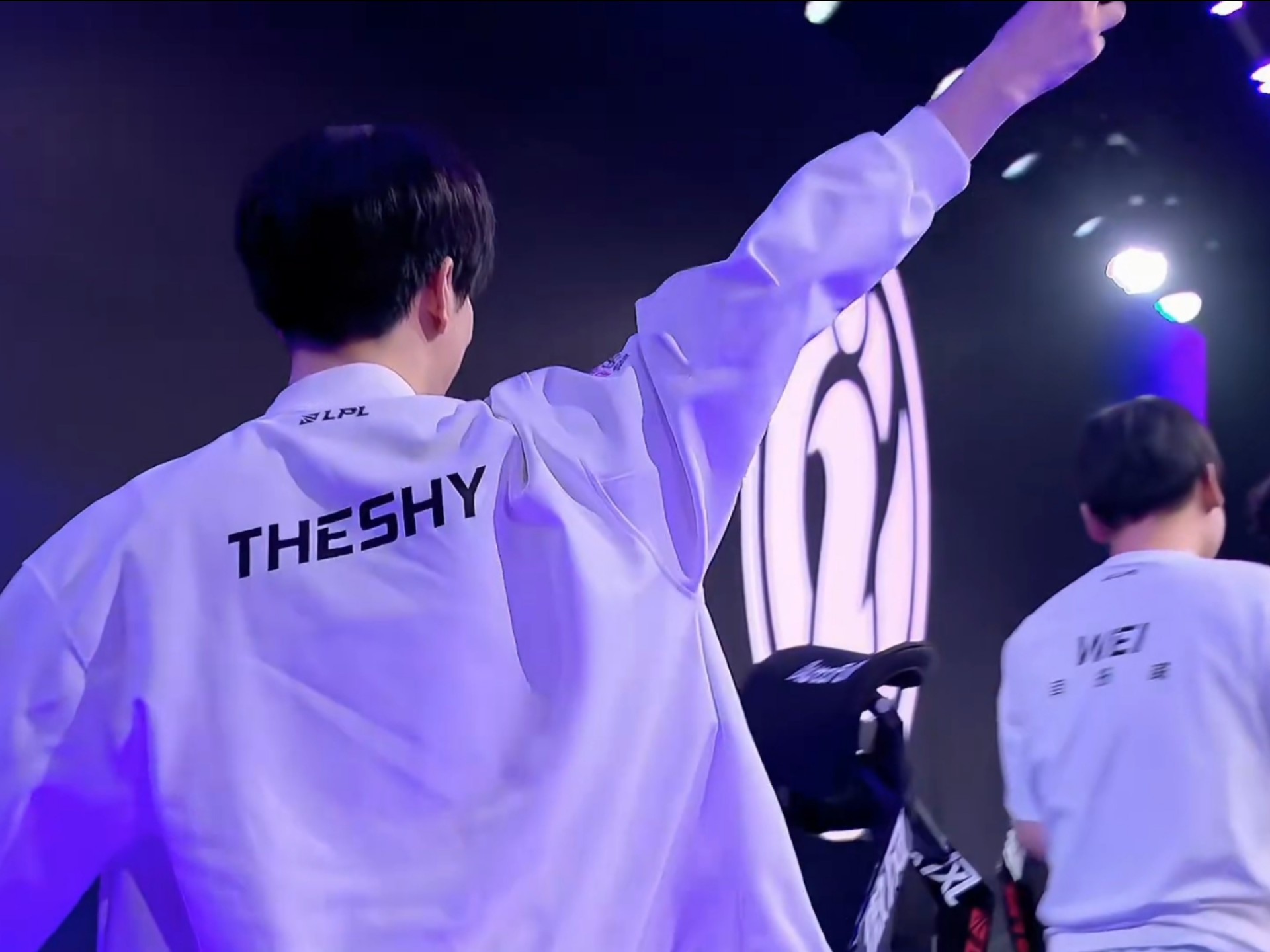 深度解析“博彩公司风控部”：他们是如何通过 IP 关联锁定职业博弈者的？（博彩公司风控揭秘：如何借助 IP 关联锁定职业博弈者？）